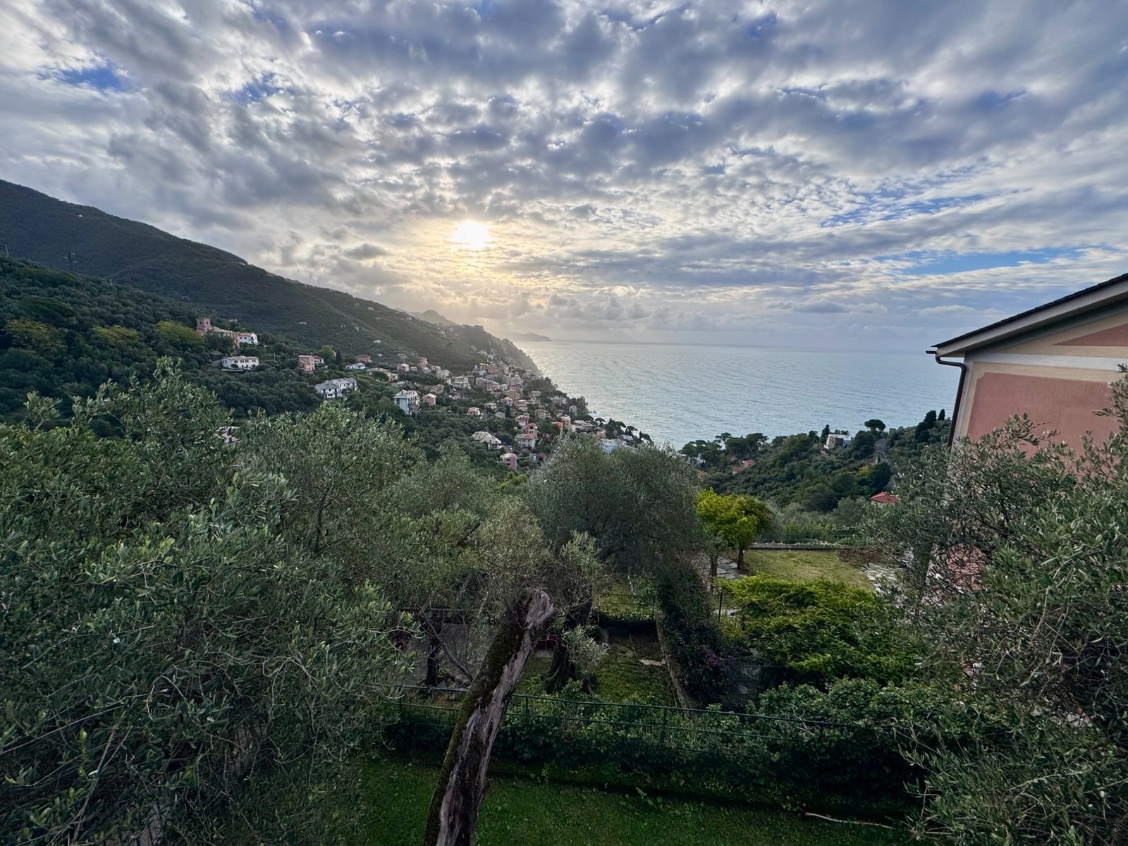 Vista mare a Zoagli Sant'Ambrogio con panorama della Riviera di Levante